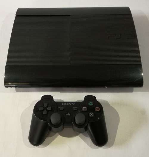 PlayStation 3 Super Slim 12GB + One Controller