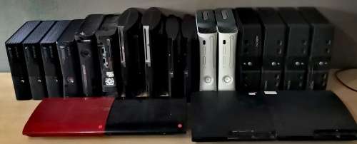 Sony PlayStation 3 & Xbox / Xbox 360 Consoles (Bundle) for Sale for spares *BROKEN*