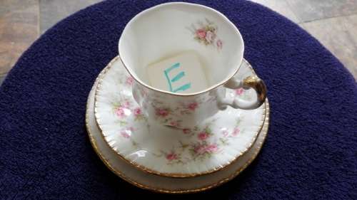 E - PARAGON CHINA - "VICTORIANA ROSE" TRIO!!!