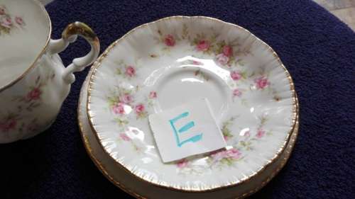 E - PARAGON CHINA - "VICTORIANA ROSE" TRIO!!!