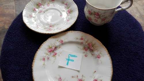 F - PARAGON CHINA - "VICTORIANA ROSE" TRIO!!!