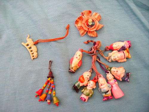 BLOND SNOW WHITE AND DWARFS OLD CELLULOID AND OTHER CHRISTMAS DECORATIONS!!