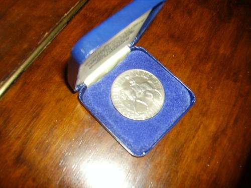 Boxed Commemorative Coin- Queen Elizabeth Silver Jubilee- 1977!! R1 Crazy!!!