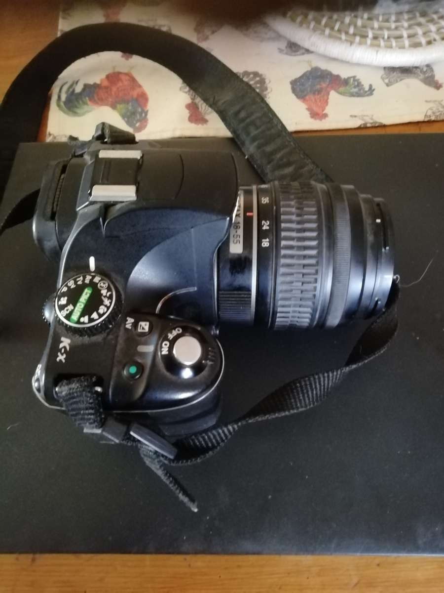 Pentax K-x digital camera. PLEASE READ