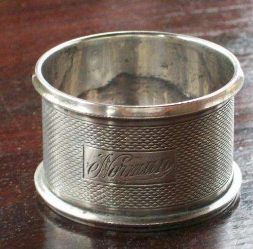 HALLMARKED SILVER NAPKIN RING