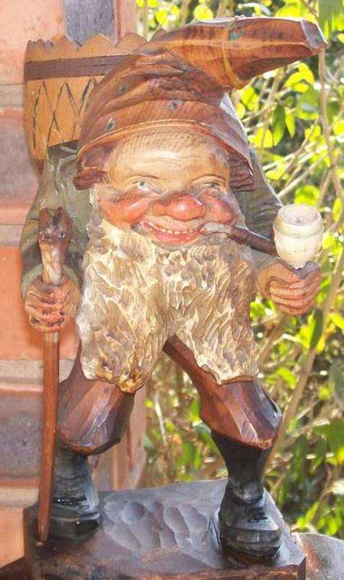 CAEVED WOODEN GNOME