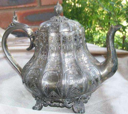 PHILIP ASHBERRY & SONS BRITANNIA 1902 TEAPOT (PLS READ DESCRIPTION)