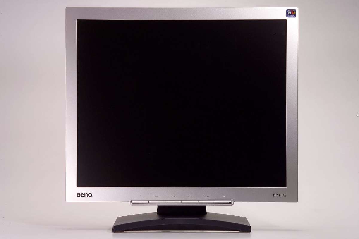 BENQ - 22" LCD MONITOR... EXCELLENT CONDITION... WORKING 100%