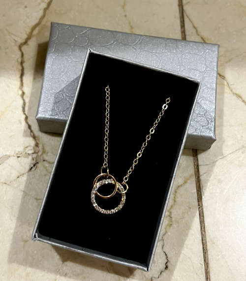 Beautiful Gold Colour Connected Rings with Sparkling Rhinestone Detail Necklace + Jewellery Gift Box