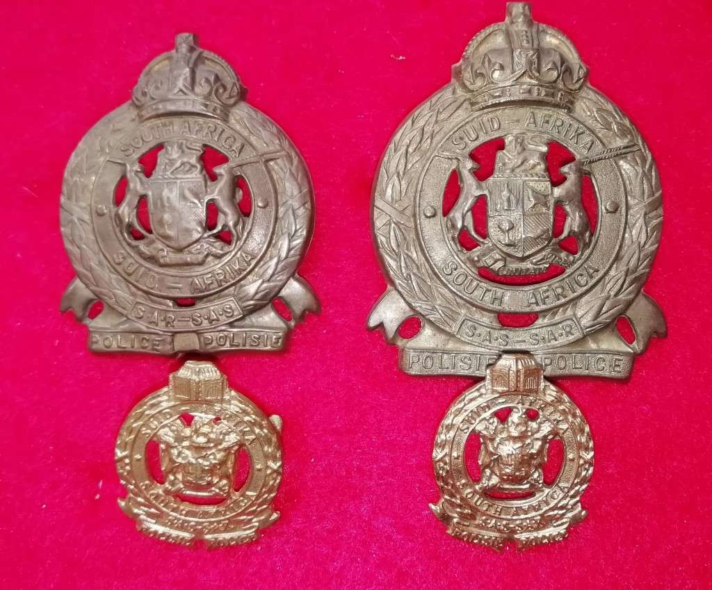 SOUTH AFRICAN RAILWAYS POLICE CAP AND COLLAR BADGES X 4