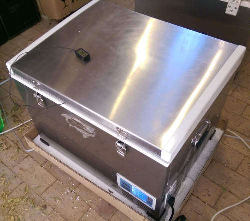 45 liter stainless steel 12V Camping Fridge Freezer