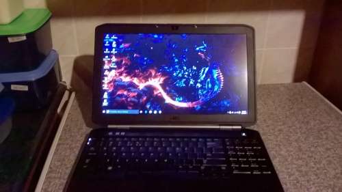 Dell Latitude E5520 - 15.6" - Core i3 2350M - 4 GB RAM - 500 GB HDD