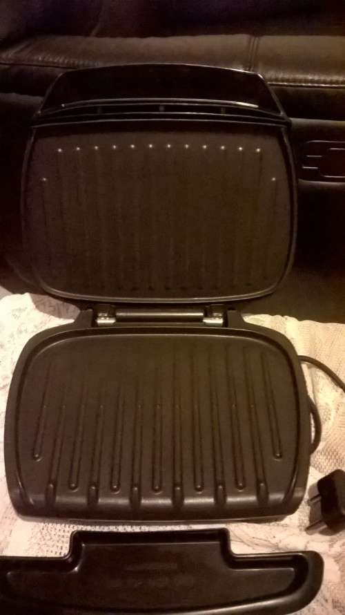 GEORGE FOREMAN GRILL WITH DRIP TRAY
