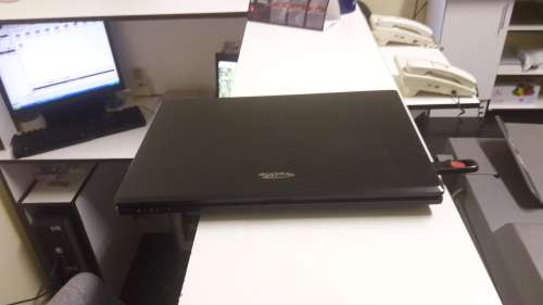 CORE i5 proline laptops NEEDS A BATTERY