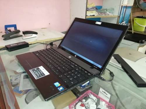 i3 hp probook 4520s laptop. Needs a battery