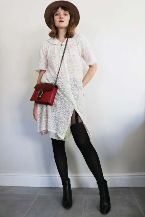 Vintage white lace dress / loose fitting dress / button up dress / size medium