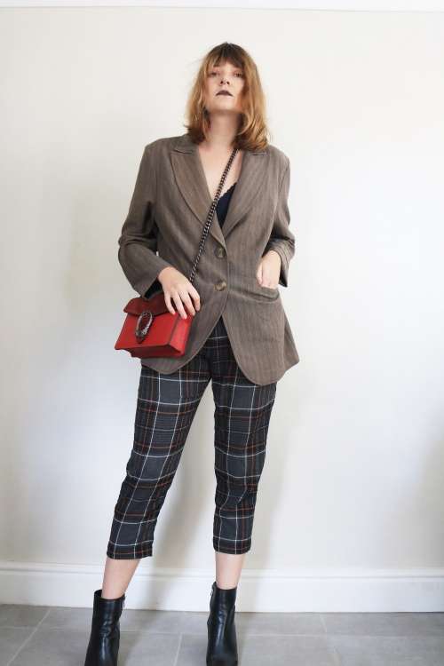 Second hand brown tweed blazer size.