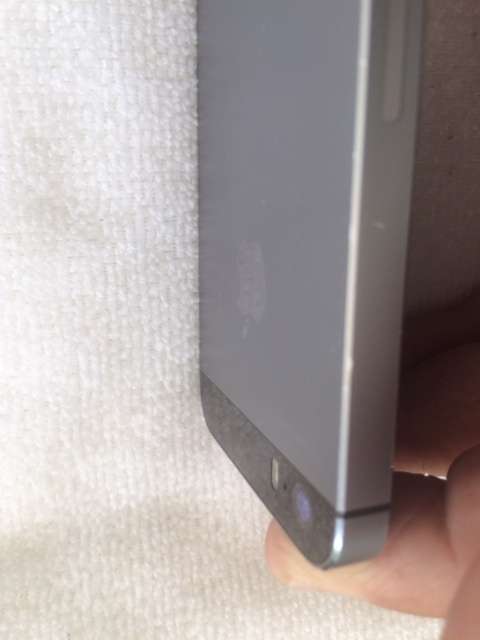 Apple iPhone 5S, Space Grey  16gb  - Perfect working condition