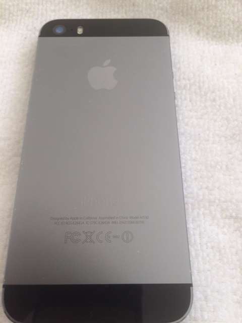 Apple iPhone 5S, Space Grey  16gb  - Perfect working condition