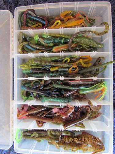 100 Pc Assorted bass lures + Plano case