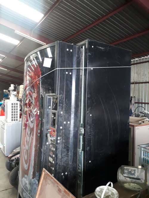 COCA COLA VENDING MACHINE R14500