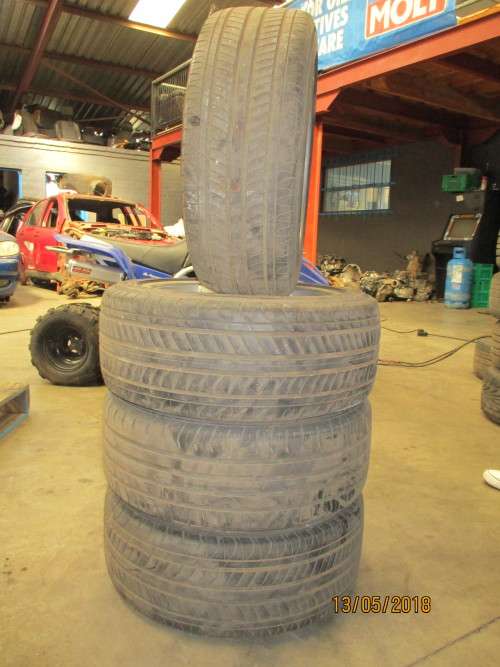 15 INCH FIAT RIMS AND TYRES VALUED AT R5000