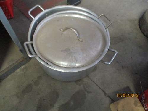 POTS - VALUED AT R350.00