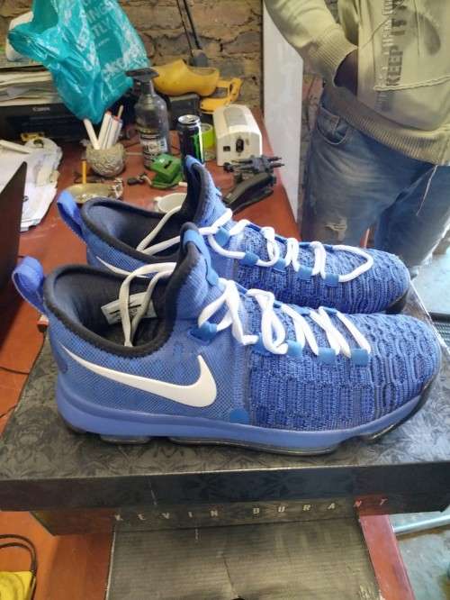 NIKE ZOOM KD9 **R2899**