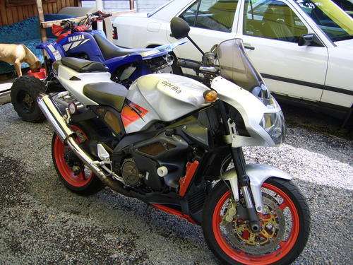 ***2005 APRILLA TUONO RSV 1000***