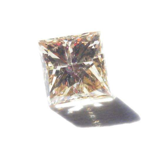 LIGHT BROWN PRINCESS STUNNER!!!- EYECLEAN 0.31ct  DIAMOND