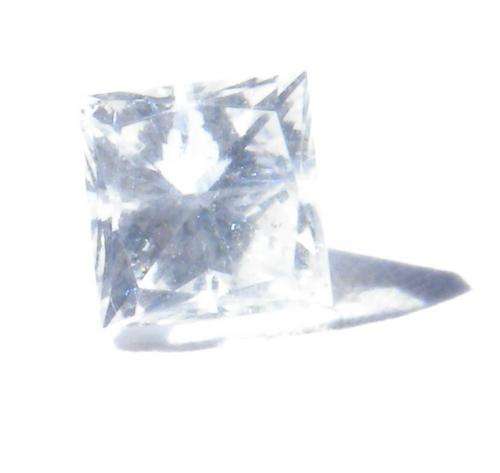 *** J COLOUR ***STUNNING PRINCESS!!!- EYECLEAN 0.42ct NATURAL  DIAMOND