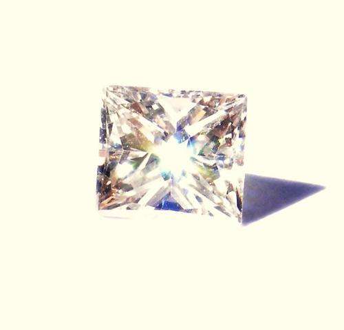 PRETTY PRINCESS!!!-0.55ct VS2 LIGHT CHAMPAGNE DIAMOND