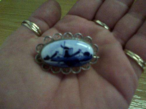 Delft Broach in Silver