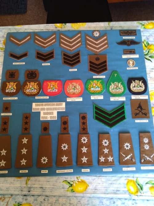 Collection of South African Army rank and qualification basges