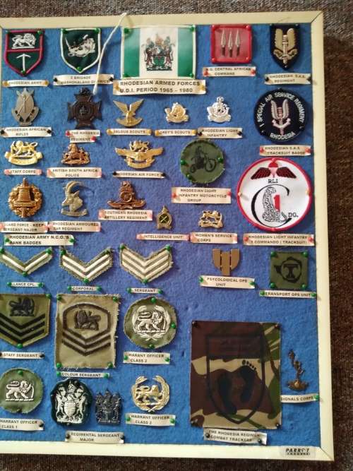 Collection of Rhodesian Army patches and badges (see description)