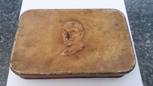 Lot of vintage tins and cigar tubes