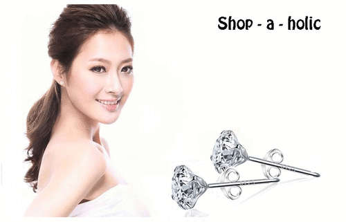 ***STUNNING ROUND CRYSTAL STUDS ***