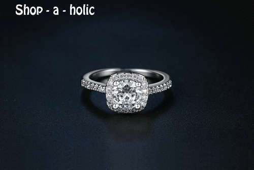 *** EXQUISIE BIJOUX SQUARE  ENGAGEMENT RING ~ SIMULATED DIAMONDS* Size P - 18.14MM ***