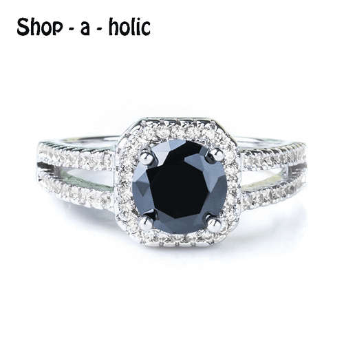 *** BEAUTIFUL ELEGANT BLACK CUBIC ZIRCONIA RING * Size M***