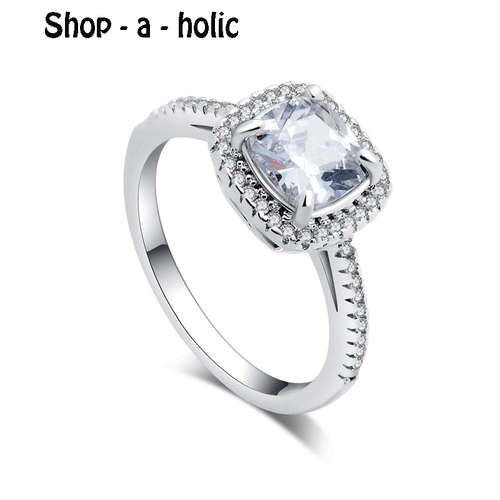 *** ELEGANT SQUARE CUBIC ZIRCONIA RING * Size 8 /  Q ***