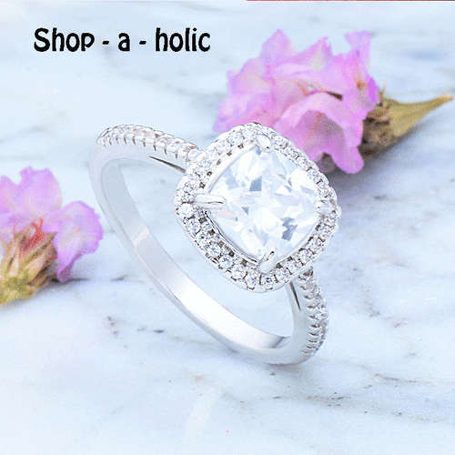 *** ELEGANT SQUARE CUBIC ZIRCONIA RING * Size 8 /  Q ***