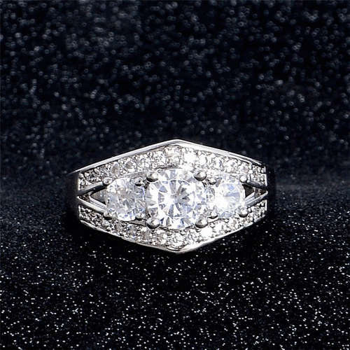 *** BOLD 3 STONE  -  CUBIC ZIRCONIA RING * Size N***