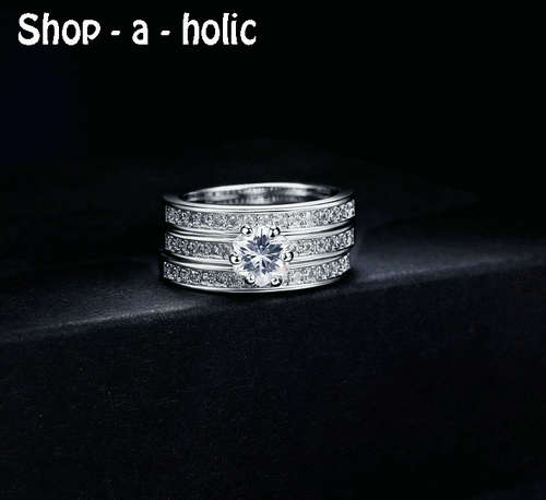 *** STUNNING TRIPLE STACK 18K WHITE GOLD PLATED WEDDING SET  * Size 8 / P***