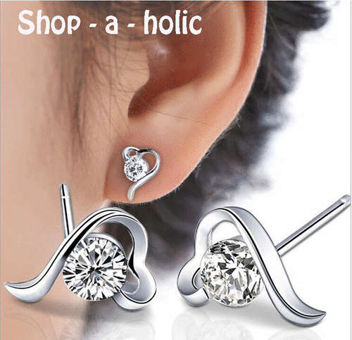 *** DAINTY AUSTRIAN CRYSTAL LOVE HEART  STUDS ***