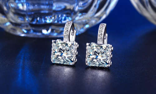 *** VALENTINE'S  ~ CLASSIC 1.2 CARAT CRYSTAL GEOMETRIC  HOOP EARRINGS `HOT BUY` ***