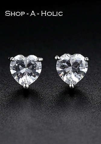 *** XMAS GIFT IDEA: STUNNING ~ 0.75 CARAT AUSTRIAN CRYSTAL HEART STUDS***