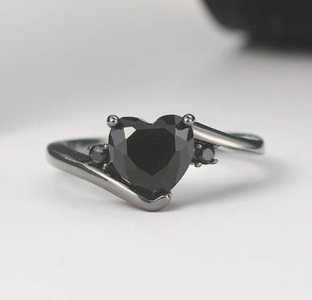 * 2 CARAT BLACK HEART CZ BLACK RING * Sizes: 8 (P) AVAILABLE *