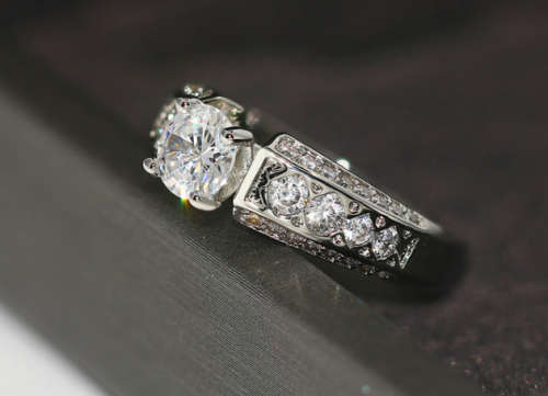 * CLASSIC  18K GP ~ SIM DIAMOND RING * Size: 6 / 7 / 9 *