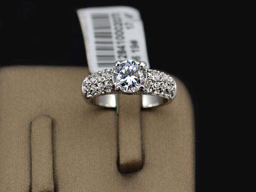 ***STUNNING! 18K WHITE GOLD PLATED ENGAGEMENT RING***SIZE 6