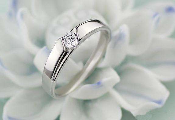 ***BEAUTIFUL 925 STERLING SILVER & CZ BAND RING***SIZE 6